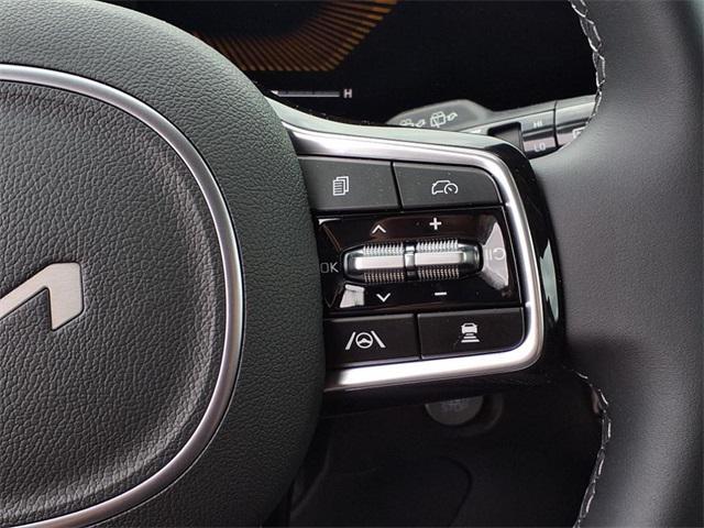 Photo of 2025 Ebony Black Kia Sorento