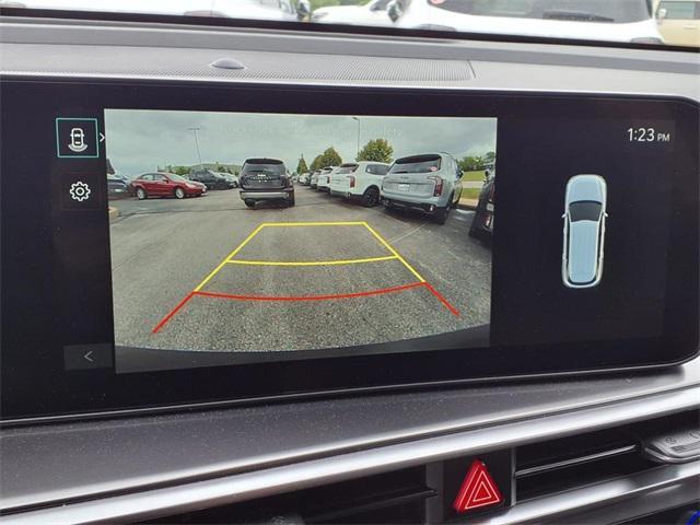 Photo of 2025 Ebony Black Kia Sorento