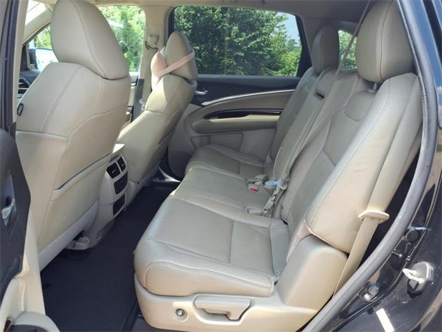 Photo of 2016 Crystal Black Pearl Acura MDX