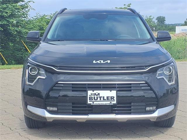 Photo of 2025 Aurora Black Pearl Kia Niro