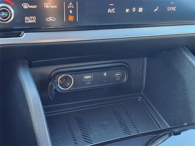 Photo of 2025 Sapphire Blue Kia Sportage