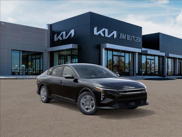 Photo of 2025 Aurora Black Pearl Kia K4