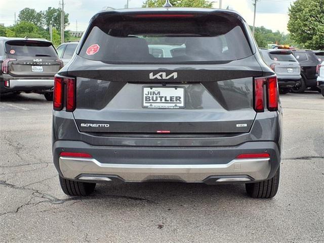 Photo of 2025 Interstellar Gray Kia Sorento Hybrid