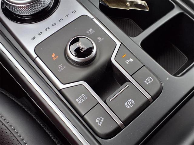 Photo of 2025 Interstellar Gray Kia Sorento Hybrid