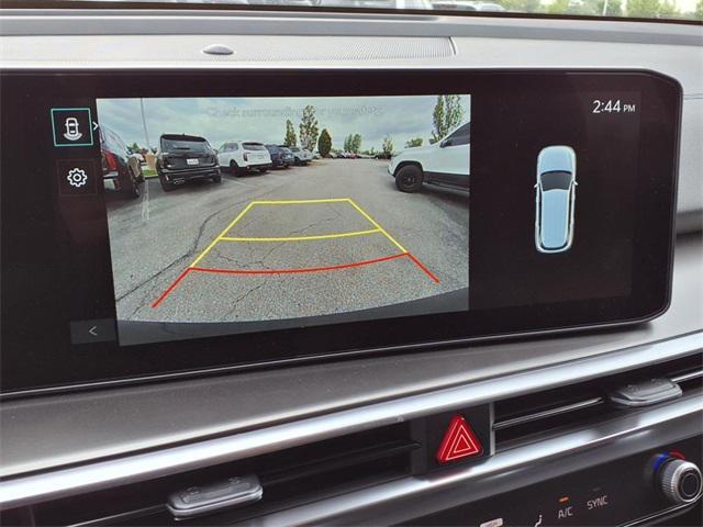 Photo of 2025 Interstellar Gray Kia Sorento Hybrid