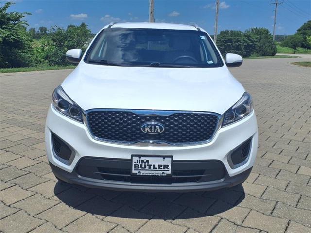 Photo of 2017 Snow White Pearl Kia Sorento
