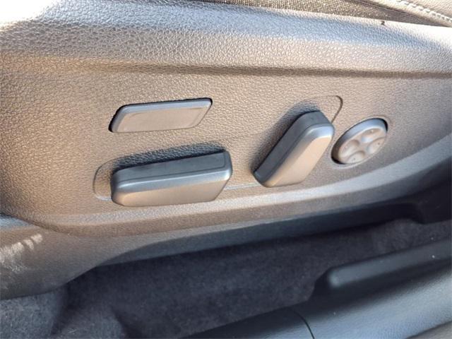 Photo of 2025 Wolf Gray Kia Telluride