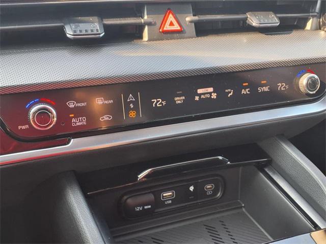 Photo of 2025 Fusion Black Kia Sportage Hybrid