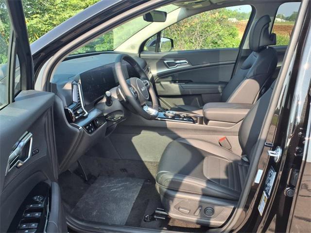 Photo of 2025 Fusion Black Kia Sportage Hybrid