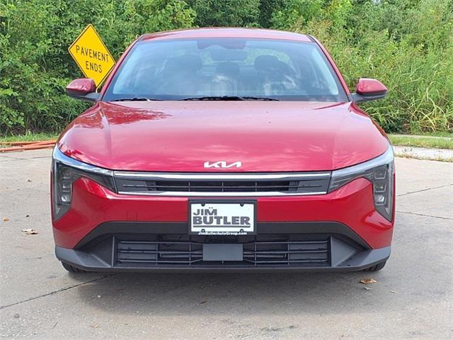 Photo of 2025 Currant Red Kia K4