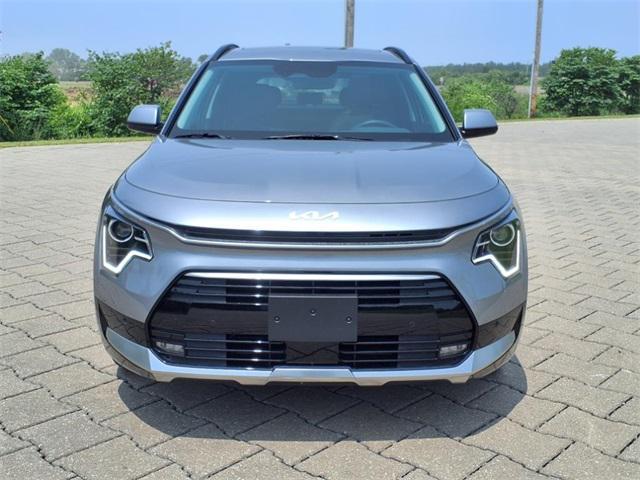 Photo of 2025 Steel Gray Kia Niro