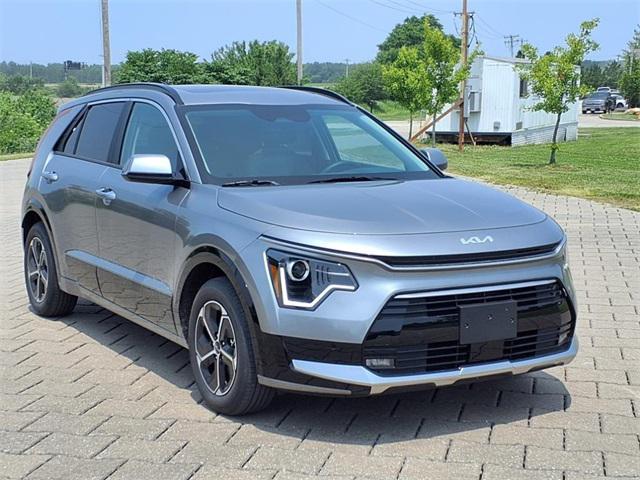Photo of 2025 Steel Gray Kia Niro
