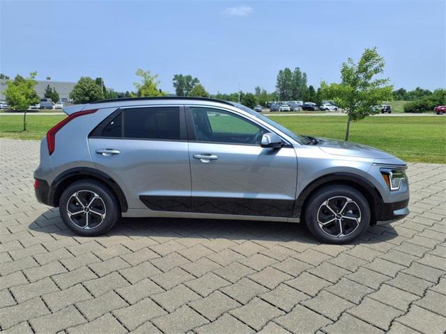 Photo of 2025 Steel Gray Kia Niro