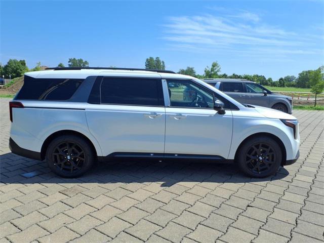 Photo of 2026 Snow White Pearl Kia Carnival