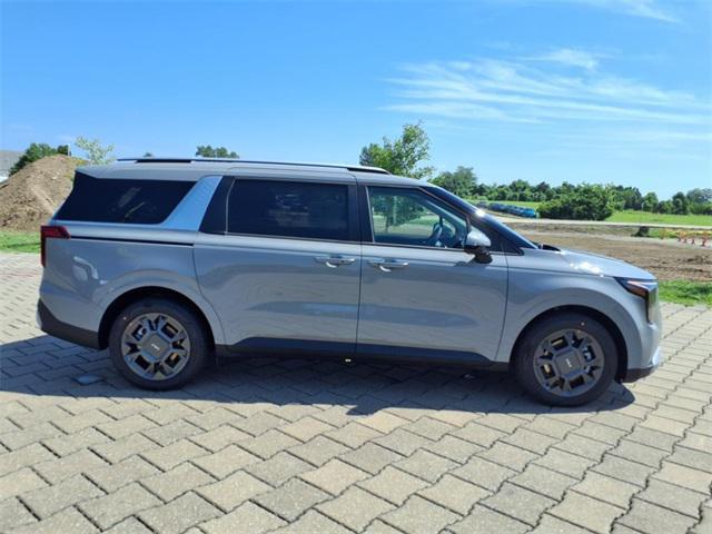 Photo of 2026 Ceramic Silver Kia Carnival Hybrid
