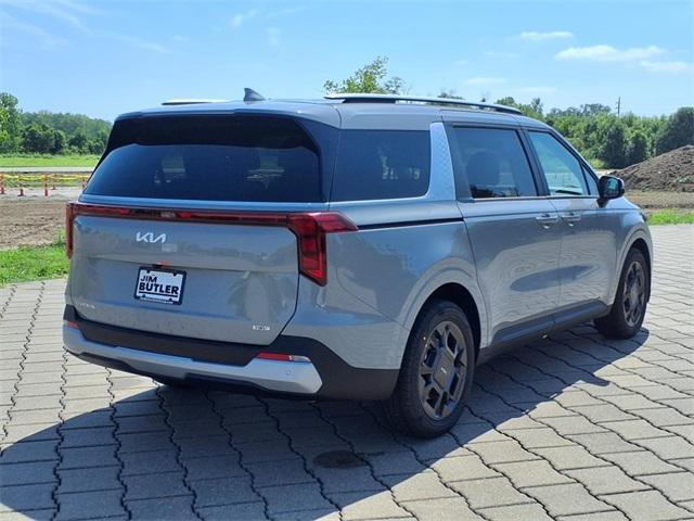 Photo of 2026 Ceramic Silver Kia Carnival Hybrid