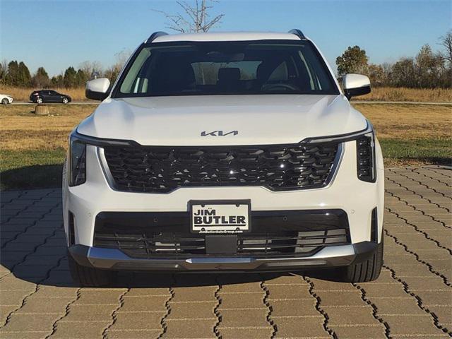 Photo of 2025 Glacial White Pearl Kia Sorento