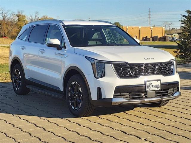 Photo of 2025 Glacial White Pearl Kia Sorento