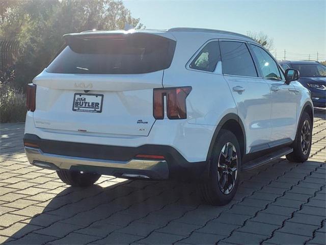 Photo of 2025 Glacial White Pearl Kia Sorento