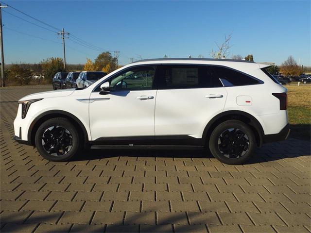 Photo of 2025 Glacial White Pearl Kia Sorento