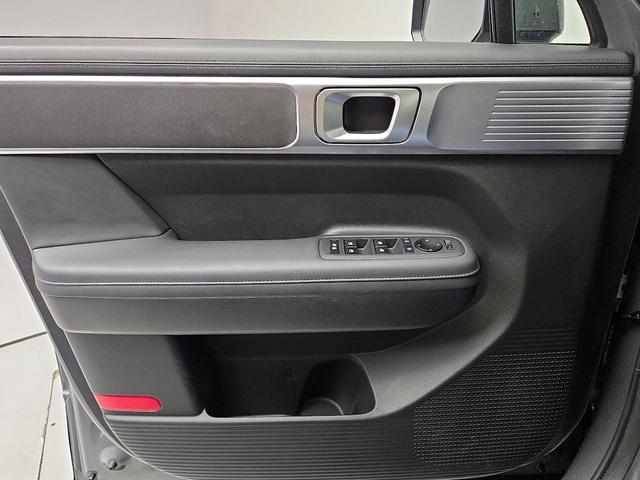 Photo of 2024 Gray Hyundai SANTA FE