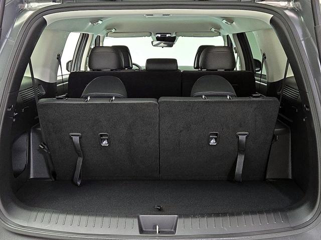 Photo of 2024 Gray Hyundai SANTA FE