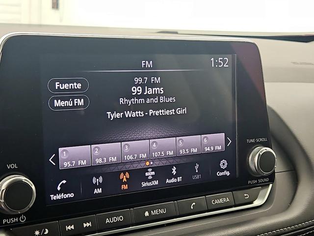 Photo of 2021 Red Nissan Rogue