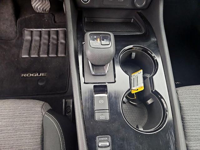 Photo of 2021 Red Nissan Rogue