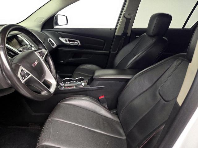 Photo of 2016 White GMC Terrain