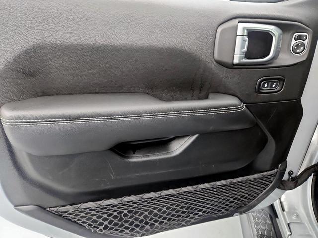 Photo of 2023 Silver Jeep Wrangler 4xe