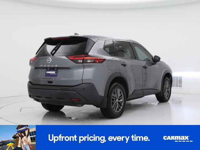 Photo of 2021 Gray Nissan Rogue