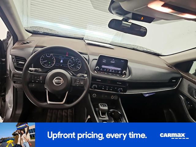 Photo of 2021 Gray Nissan Rogue