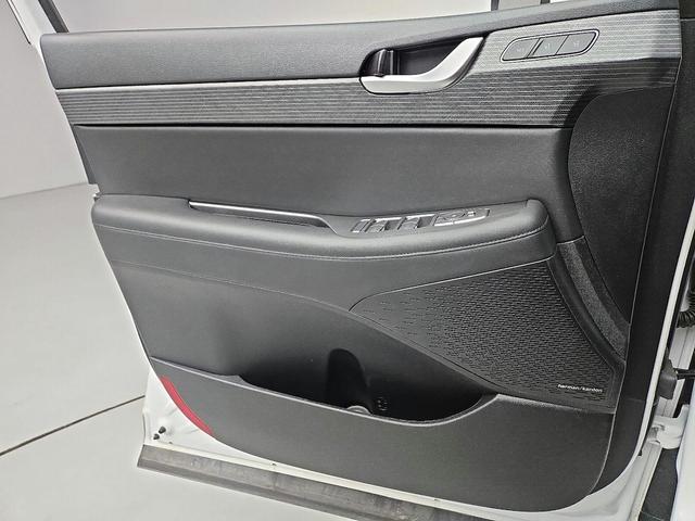 Photo of 2023 White Hyundai PALISADE
