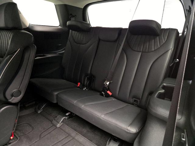 Photo of 2023 White Hyundai PALISADE