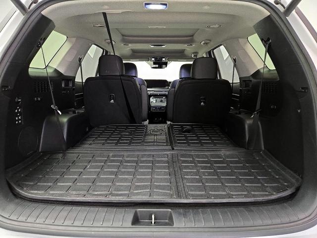 Photo of 2023 White Hyundai PALISADE