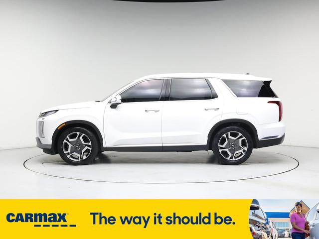 Photo of 2023 White Hyundai PALISADE