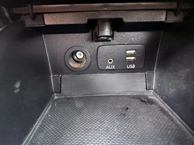Photo of 2015 Tan Subaru Outback