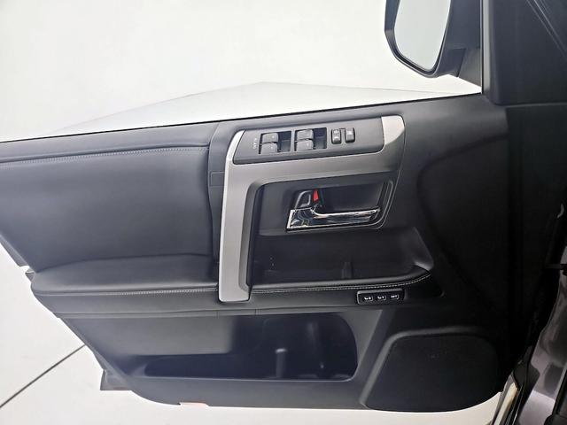 Photo of 2014 Gray Toyota 4Runner