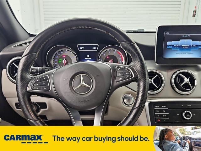 Photo of 2016 Black Mercedes-Benz GLA-Class