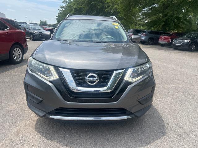 Photo of 2017 Gun Metallic Nissan Rogue