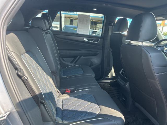 Photo of 2024 Gray Volkswagen Atlas Cross Sport