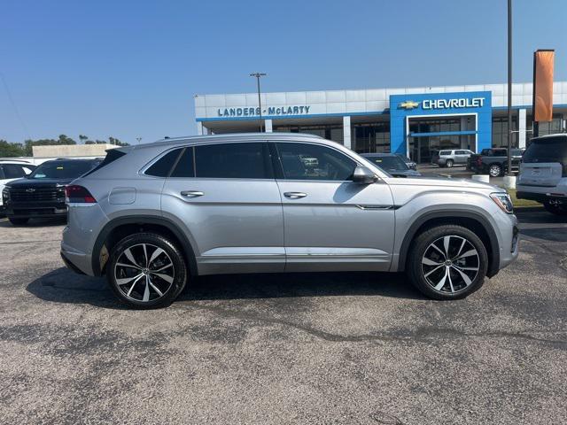 Photo of 2024 Gray Volkswagen Atlas Cross Sport