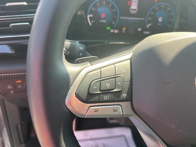 Photo of 2024 Gray Volkswagen Atlas Cross Sport