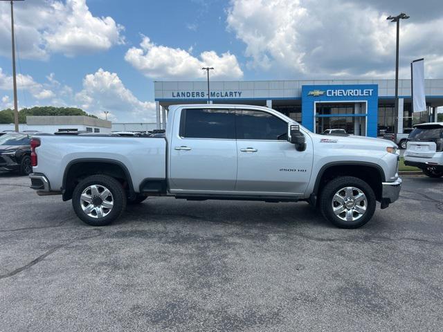 Photo of 2023 Silver Ice Metallic Chevrolet Silverado 2500