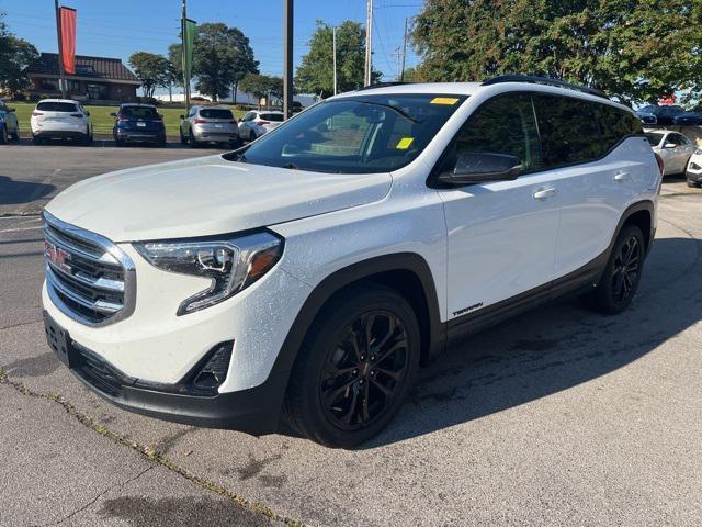 Photo of 2020 Summit White GMC Terrain