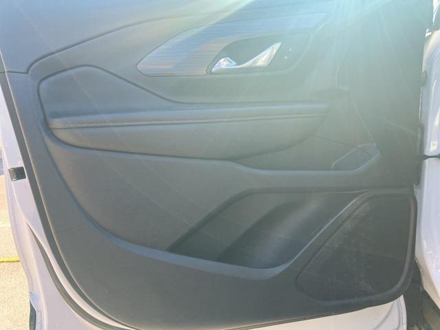 Photo of 2020 Summit White GMC Terrain