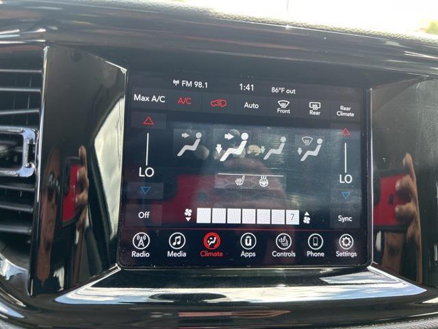 Photo of 2021 Octane Red Pearlcoat Dodge Durango