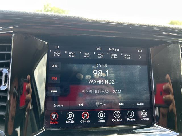 Photo of 2021 Octane Red Pearlcoat Dodge Durango