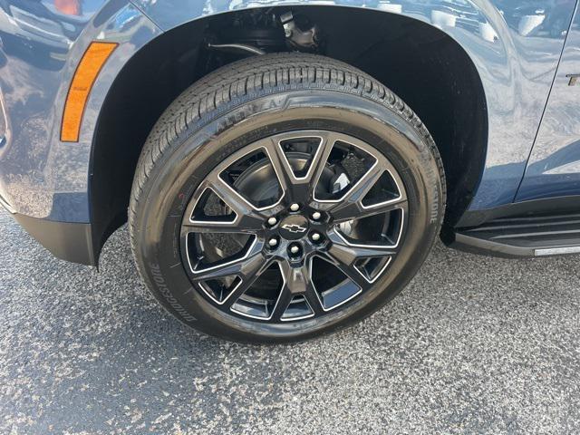 Photo of 2025 Lakeshore Blue Chevrolet Tahoe