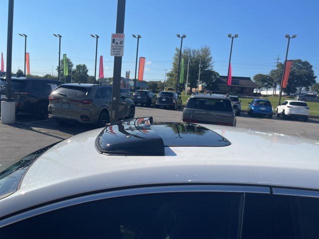Photo of 2018 Platinum White Pearl Honda Accord